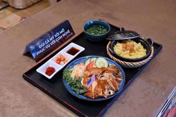 Tết Đoàn Viên trọn vẹn hương sắc cùng Đùi Gà Mỹ xối mỡ với cơm nghệ