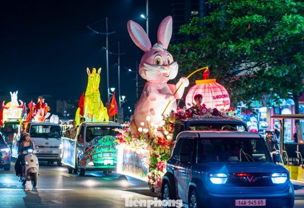 Tết Trung thu ở khu du lịch sôi động bậc nhất Quảng Ninh