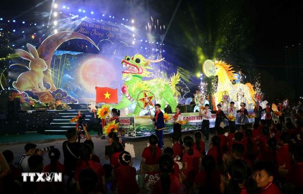 Tết Trung thu thắp sáng những ước mơ tuổi thơ