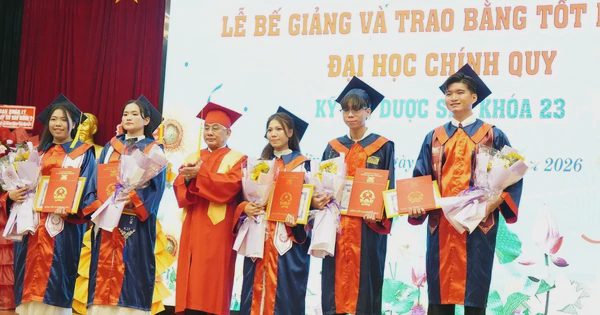 Thêm 334 tân kỹ sư, dược sĩ nhận bằng tốt nghiệp tại một trường ĐH ở miền Tây