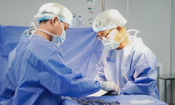 Thai phụ nhiễm trùng bàn chân kèm đa bệnh lý