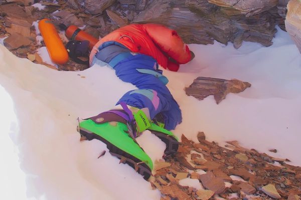 Thảm kịch Everest cách đây 30 năm: 8 người tử nạn, có thi thể chưa tìm thấy