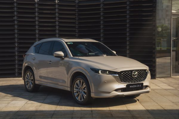 Tháng 10, Mazda ưu đãi 100% phí trước bạ cho các mẫu xe bán chạy