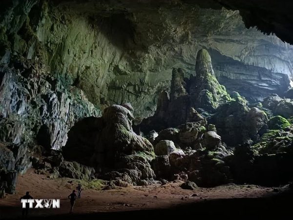 Thanh Hóa: Đề nghị dừng tham quan hang đá 250 triệu năm để đảm bảo an toàn