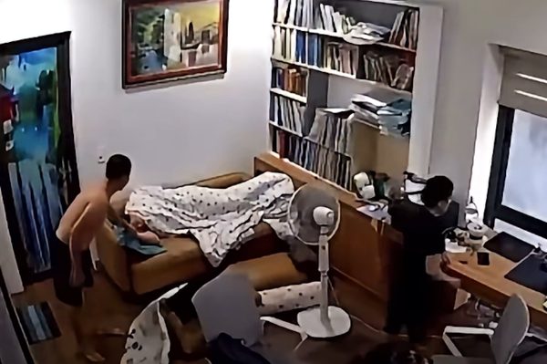 Thanh niên bật điều hòa 18 độ C trùm chăn ngủ mê mệt, tiến sĩ cảnh báo nguy cơ