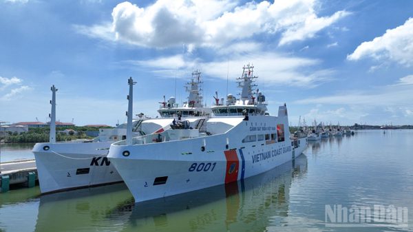 Thành phố Hồ Chí Minh: Cán bộ, chiến sĩ Cảnh sát biển Việt Nam nâng cao khả năng sẵn sàng chiến đấu