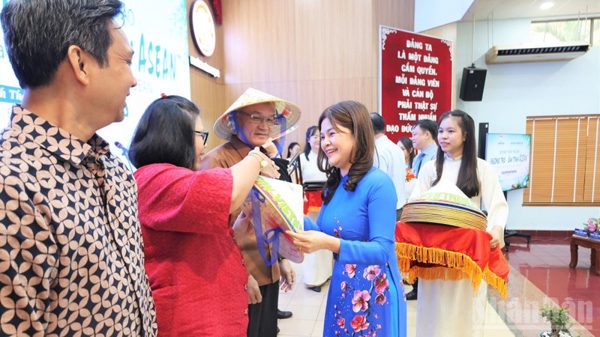 Thành phố Hồ Chí Minh: Chuyển hóa tình hữu nghị thành nguồn lực phát triển