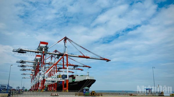 Thành phố Hồ Chí Minh giữ vững đà tăng trưởng