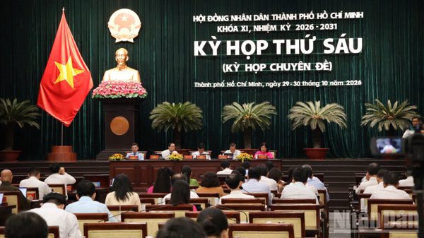 Thành phố Hồ Chí Minh: Khai thông nguồn lực, mở rộng không gian phát triển