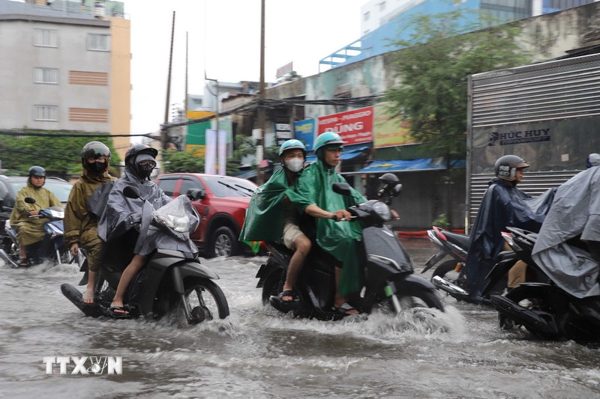 Thành phố Hồ Chí Minh: Khuyến cáo không cố vượt vùng ngập