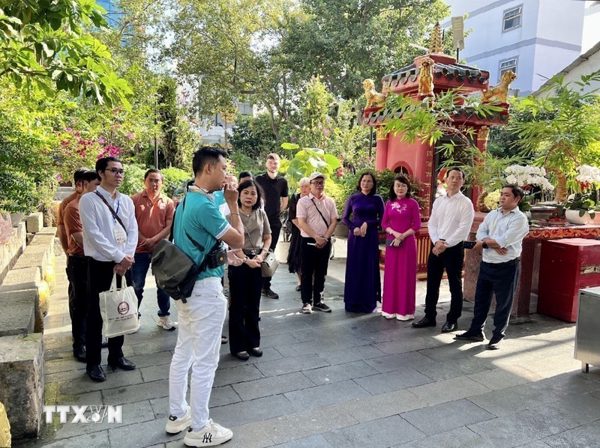Thành phố Hồ Chí Minh nâng chuẩn hướng dẫn viên trong không gian du lịch mới