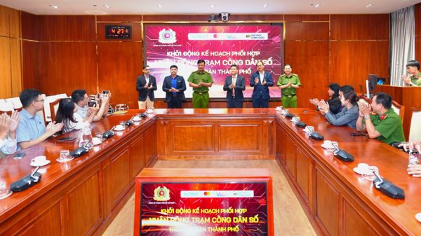 Thành phố Hồ Chí Minh phấn đấu triển khai 168 Trạm công dân số