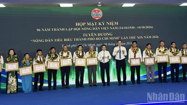 Thành phố Hồ Chí Minh tuyên dương 32 nông dân tiêu biểu, có thành tích xuất sắc