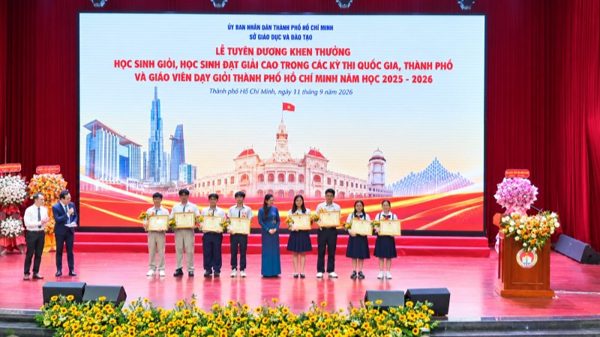 Thành phố Hồ Chí Minh tuyên dương học sinh giỏi