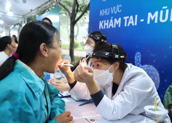 Thành phố Hồ Chí Minh vượt mốc 5 triệu người được khám sức khỏe