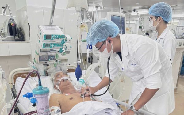 Thanh xuân của một bác sĩ không chỉ là thời gian