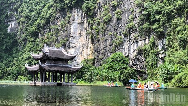 Tháo gỡ điểm nghẽn cho ngành du lịch