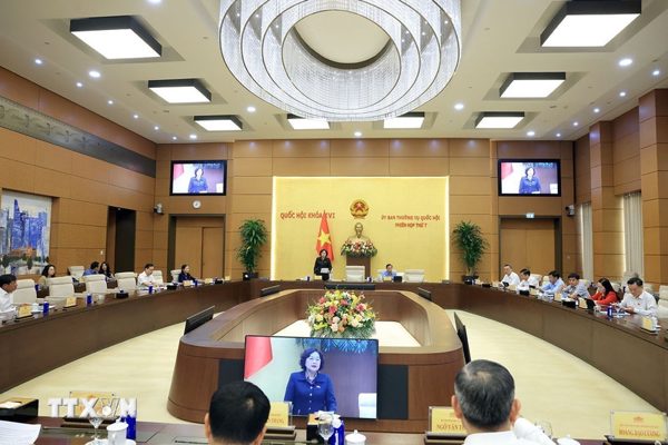Tháo gỡ khó khăn, tạo động lực cho phát triển kinh tế-xã hội