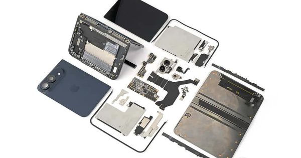 Tháo rời iPhone Duo, iFixit tìm ra hai nguyên nhân có thể gây nứt màn hình