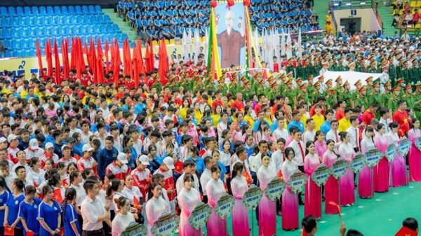 Thắp lửa đại hội thể thao, Huế khơi dậy khát vọng vươn xa