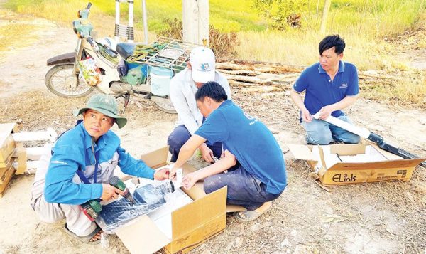 Thắp sáng đường tuần tra biên giới