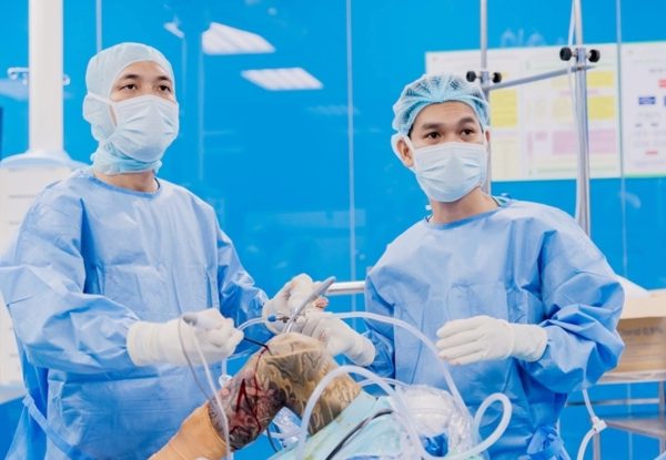 Thất bại sau mổ thay khớp là nỗi ám ảnh của bác sĩ chấn thương chỉnh hình