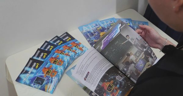 Thấy gì từ bộ sách trí tuệ nhân tạo dành cho học sinh lớp 1 đến 12?