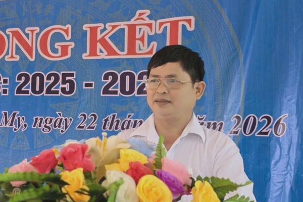 Thầy phó hiệu trưởng xin xuống làm giáo viên vì lý do đặc biệt