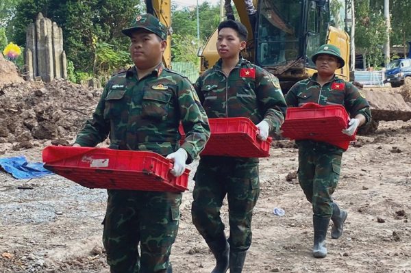 Thêm 10 bộ hài cốt liệt sĩ được quy tập ở Công viên Lê Thị Riêng