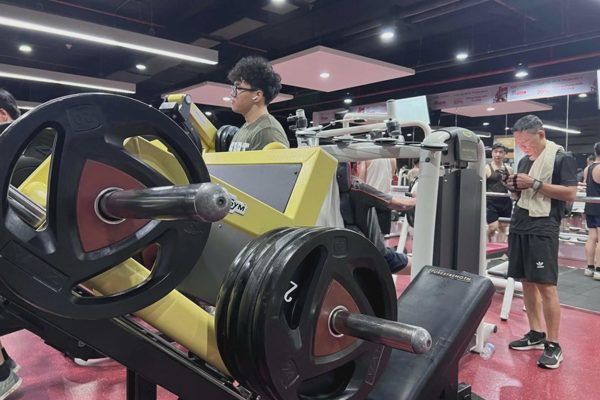 Thêm cơ sở thể hình California đóng cửa, học viên phải đóng thêm phí tập