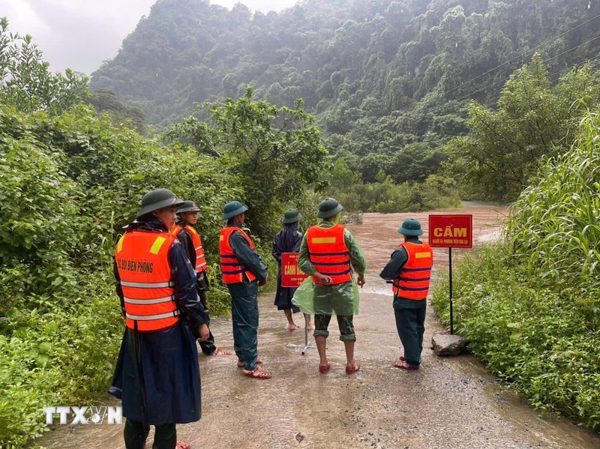 Theo dõi chặt chẽ diễn biến mưa lũ để tập trung ứng phó