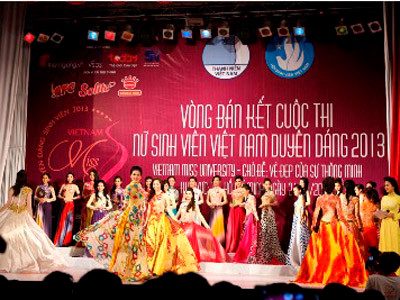 Thí sinh phía Nam rực rỡ trong đêm bán kết