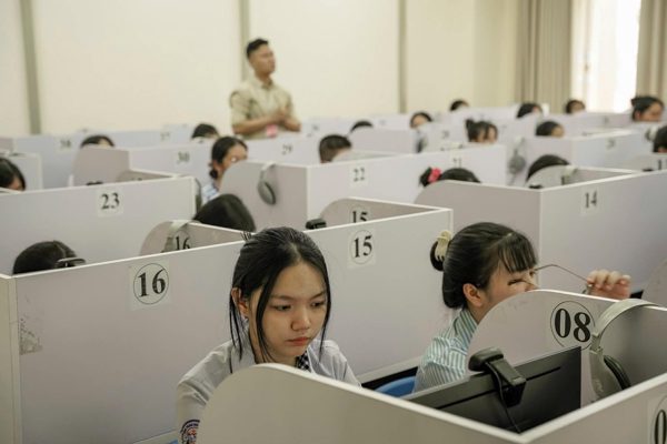 Thi tốt nghiệp THPT nhiều đợt trên máy tính, xa hơn có thể thi trên điện thoại?