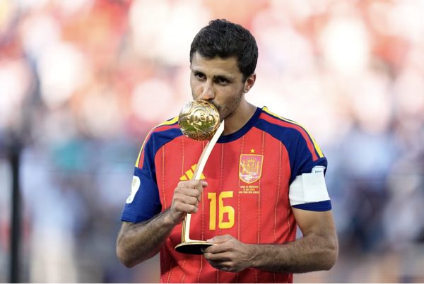 Thị trường chuyển nhượng bùng nổ nhờ hiệu ứng World Cup