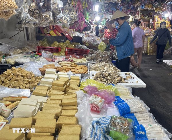 Thị trường mùa Vu Lan: Sức mua tăng nhẹ, hàng hóa phong phú