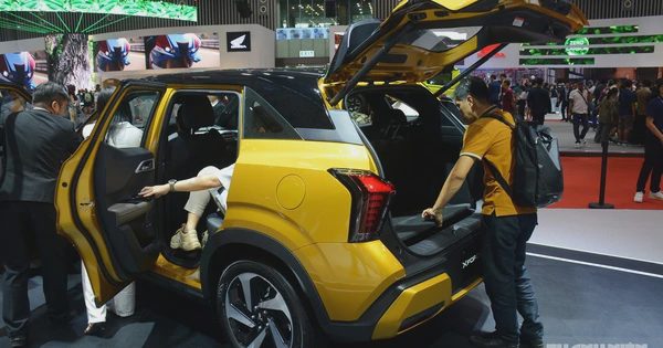 Thị trường ô tô tìm lại nhịp tăng trưởng, người Việt ngày càng chuộng xe điện, hybrid