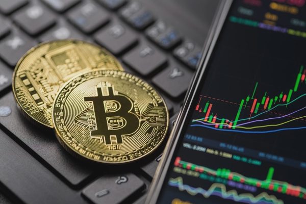 Thị trường tiền số 30/8: Đợt tăng của bitcoin có phải “bong bóng”?