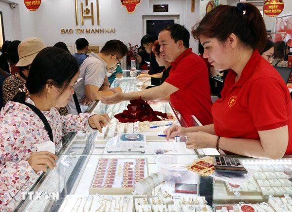 Thị trường vàng tuần qua: Fed nâng lãi suất, giá vàng lấy lại đà tăng