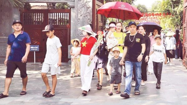 Thiêng liêng hành trình về nguồn cội