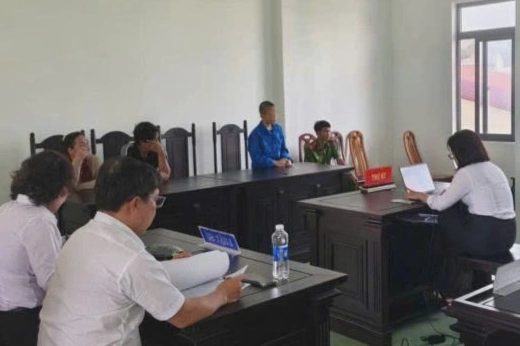 Thiếu niên cướp tiền bé gái bán vé số ở Lâm Đồng lĩnh án treo