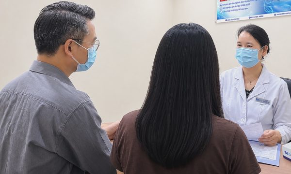 Thiếu nữ viêm thận do bệnh lupus cấp