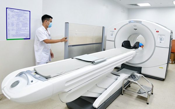 Thiếu thuốc chụp PET/CT: Quyền lợi người bệnh BHYT ảnh hưởng, TP.HCM cần 3-4 lò sản xuất