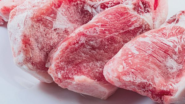 Thịt, cá bị 'cháy lạnh' có ăn được không?