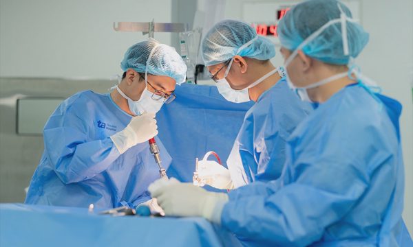 Thoát vị đĩa đệm gây hẹp ống sống