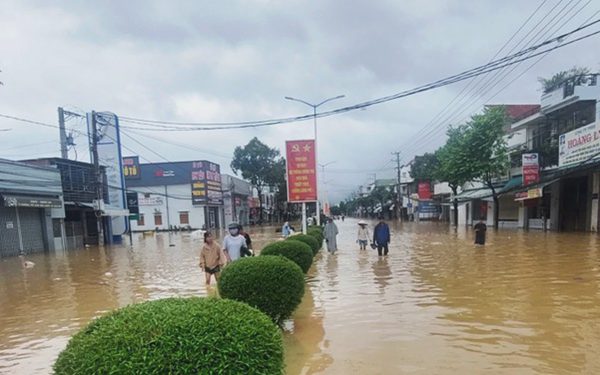 Thời tiết hôm nay 13-9: Áp thấp nhiệt đới sát bờ, miền Trung mưa lớn