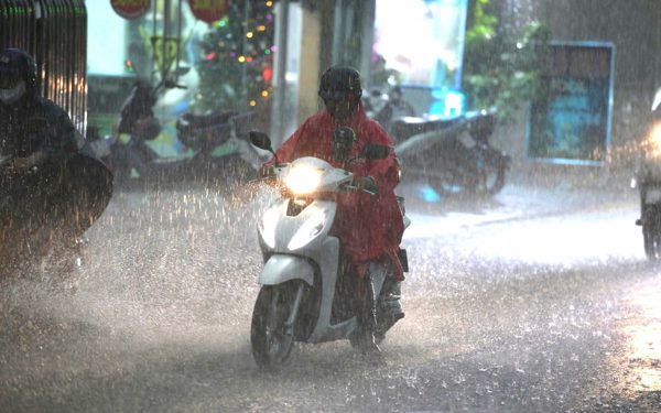 Thời tiết hôm nay 17-9: Bắc Bộ mưa hết hôm nay rồi giảm dần, Nam Bộ bắt đầu mưa to