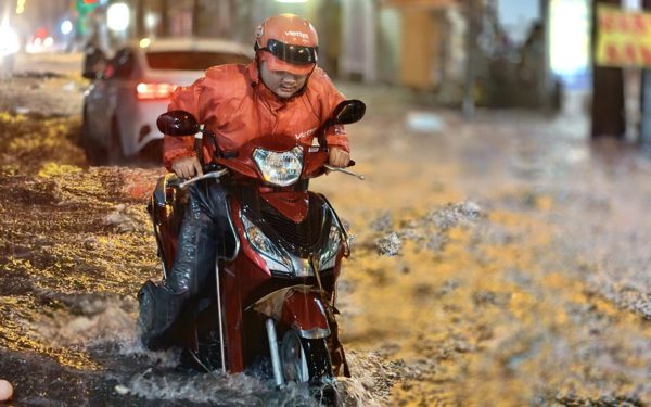 Thời tiết hôm nay 21-9: Mưa rất to ở Nam Trung Bộ và Nam Bộ