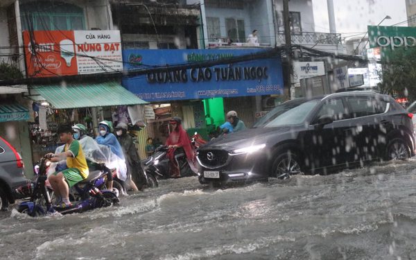 Thời tiết hôm nay 23-9: Nam Bộ tiếp tục mưa to kết hợp triều cường, nhiều nơi ngập nặng