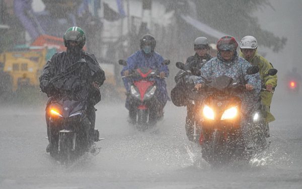 Thời tiết hôm nay 7-10: Bắc Bộ lạnh, Nam Bộ và Trung Bộ mưa
