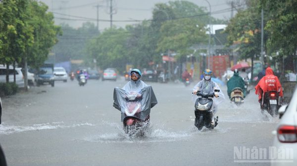 Thời tiết ngày 10/9: Không khí lạnh tràn về, nhiều nơi trên cả nước có mưa dông, Bắc Bộ chuyển mát